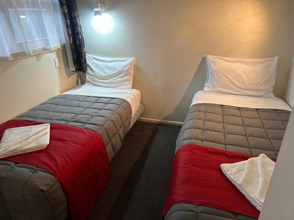 Touchwood Motor Inn & Inner City Camping Ground Auckland Exterior photo