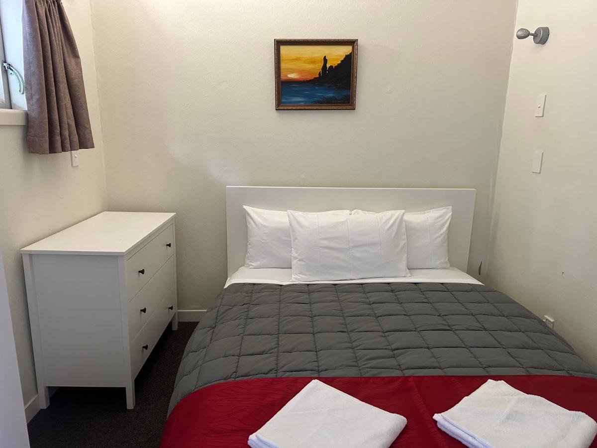 Touchwood Motor Inn & Inner City Camping Ground Auckland Exterior photo