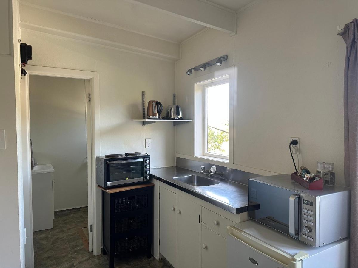 Touchwood Motor Inn & Inner City Camping Ground Auckland Exterior photo